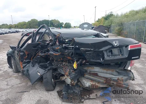 2011 Honda Accord 2.4 Se from USA, damaged, VIN 1HGCP2F69BA136531